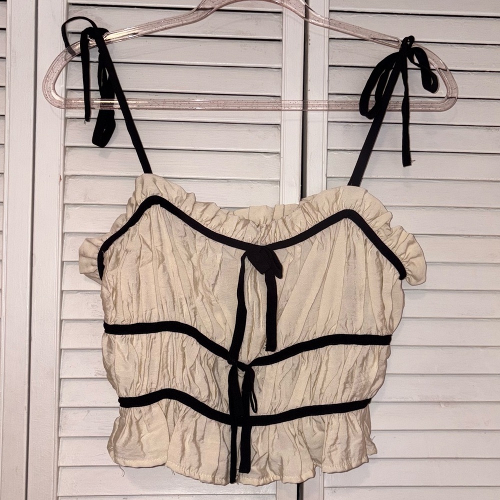 Bow ruffled crop top